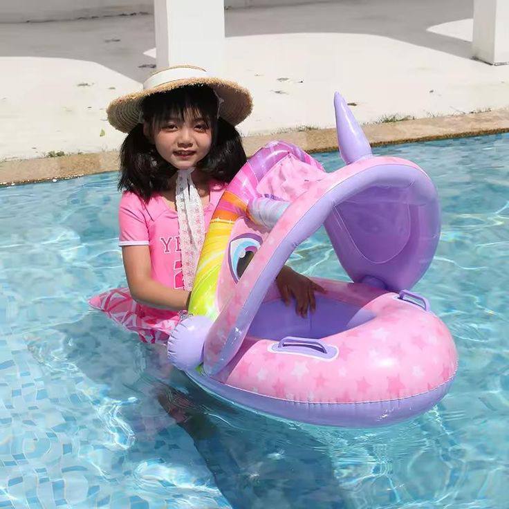 عوامة أطفال بمظلة واقية